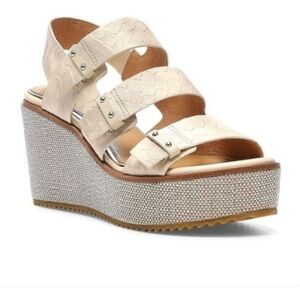 Donald J. Pliner Cream Sandals with Quilted Straps